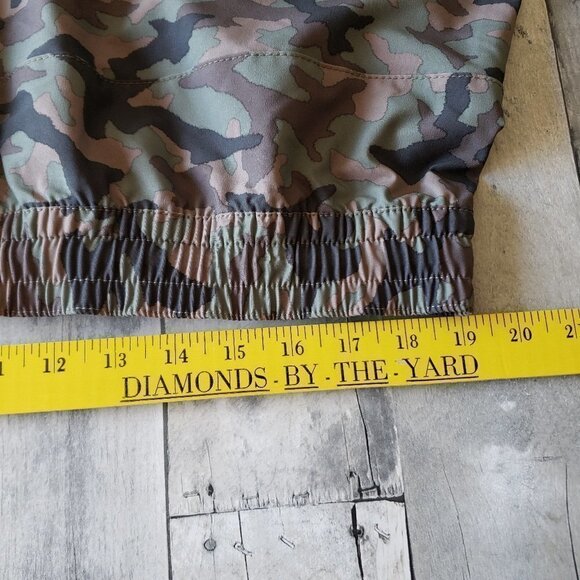 NWT - Columbia Plus Size Bogata Bay Cypress Camo Printed Stretch Shorts- Size 1X - Picture 4 of 7